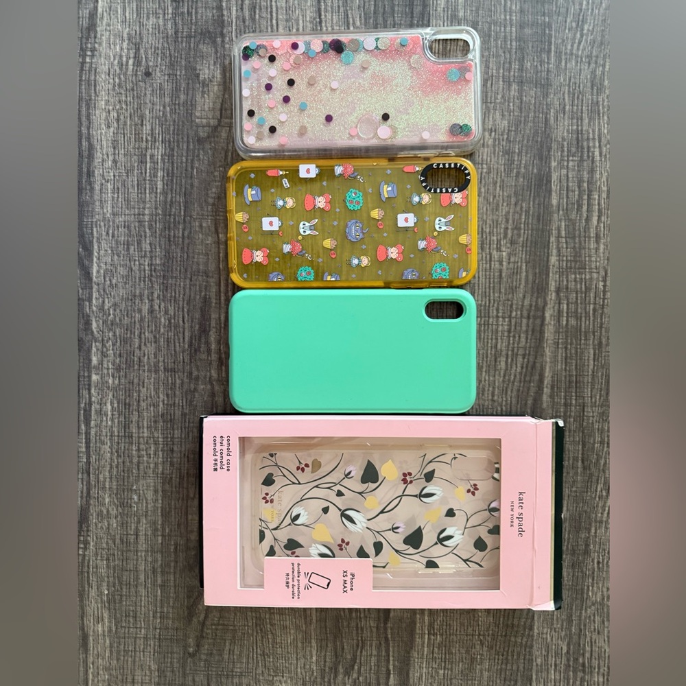 Four Cases! Excellent Condition
iPhone XS MAX